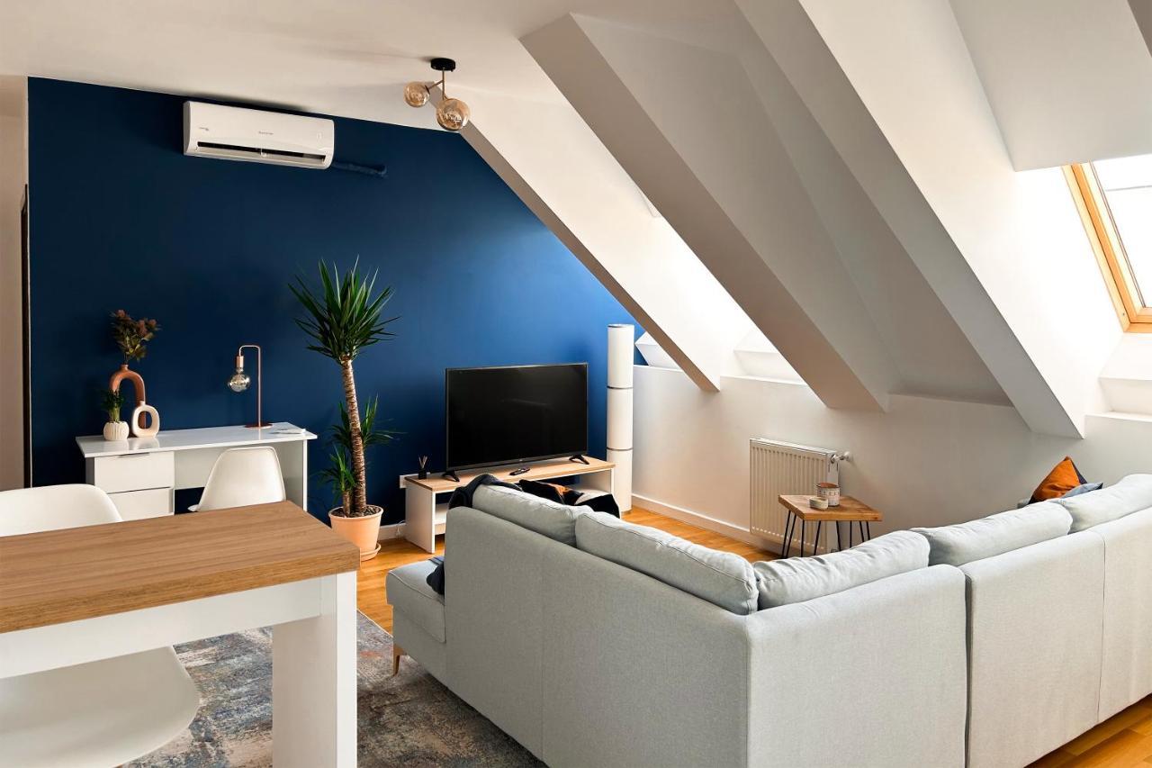Downtown D21 Apartment Bukares Bagian luar foto