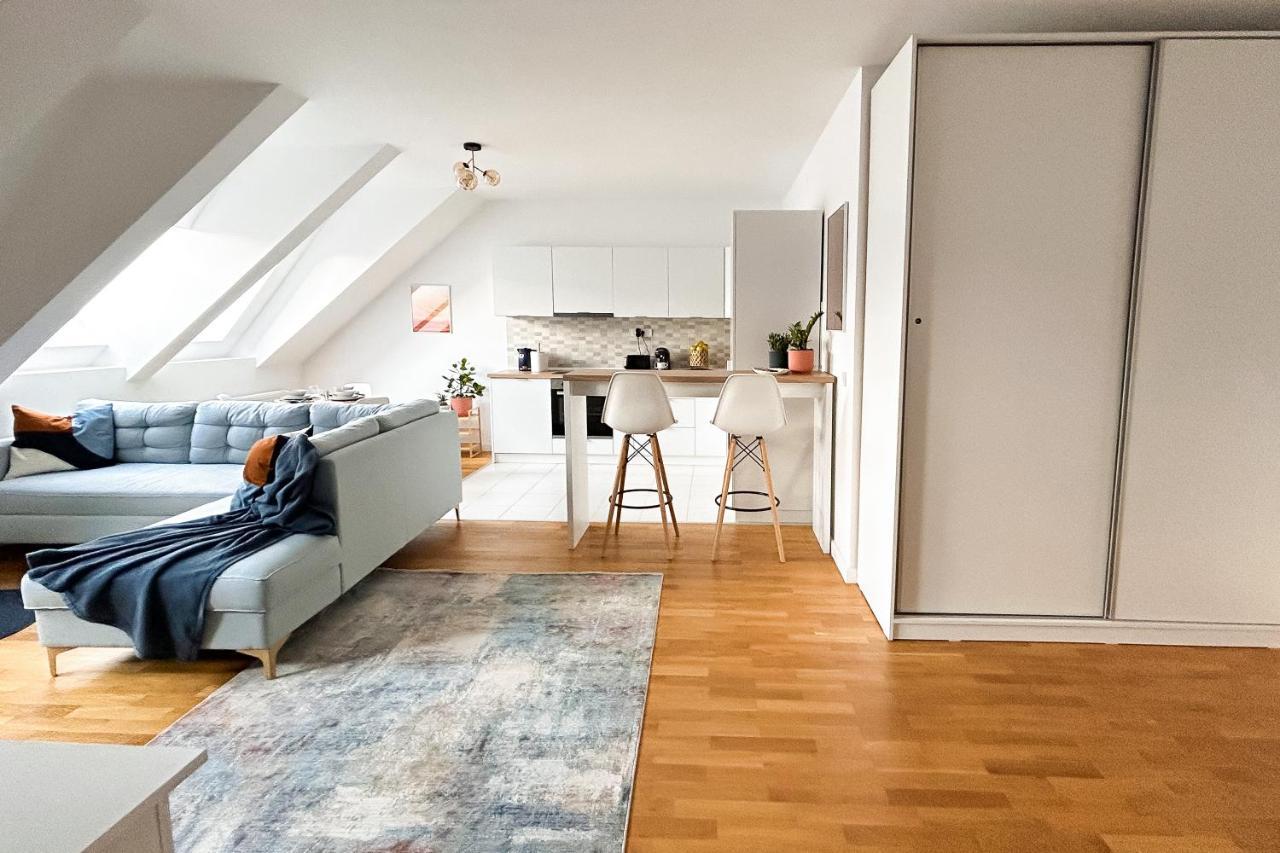 Downtown D21 Apartment Bukares Bagian luar foto
