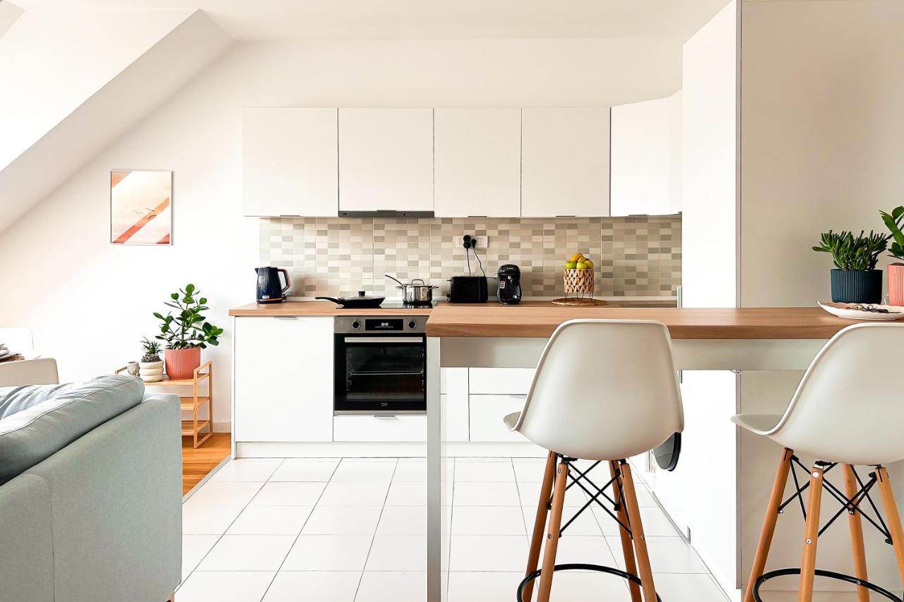 Downtown D21 Apartment Bukares Bagian luar foto
