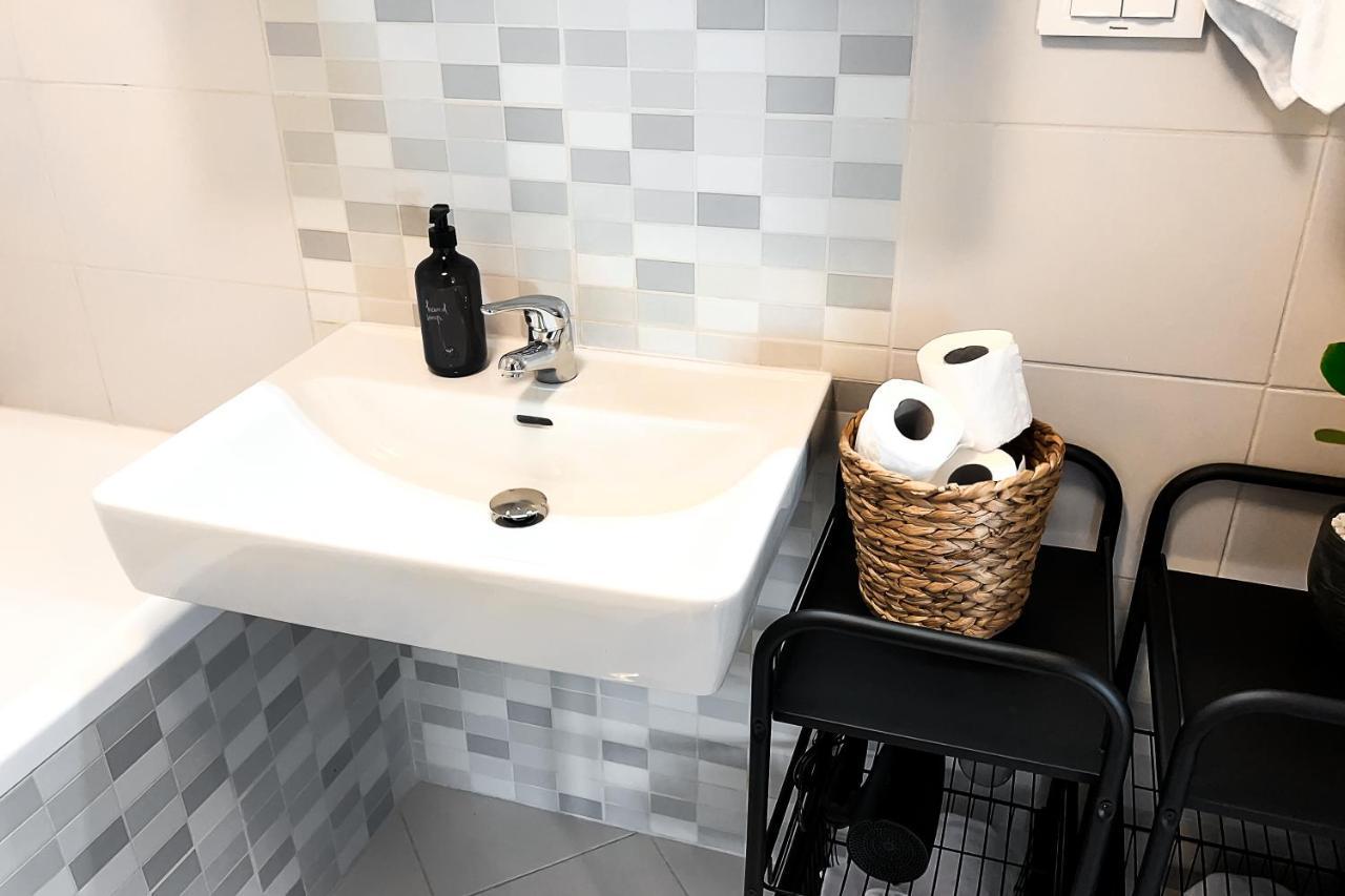 Downtown D21 Apartment Bukares Bagian luar foto